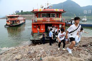 记者谈海港伤情：古斯塔沃、李圣龙恢复训练，蒋光太回来了